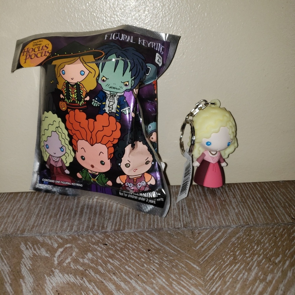 Hocus Pocus keychain Sarah